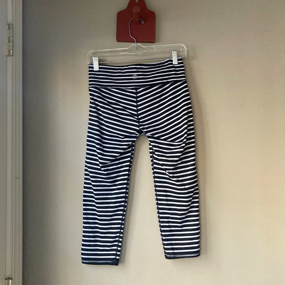 Athleta Black & White Low Rise Crop Capri Leggings S - Picture 4 of 6